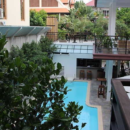Palm Tree Boutique Hotel Phnom-Penh Buitenkant foto