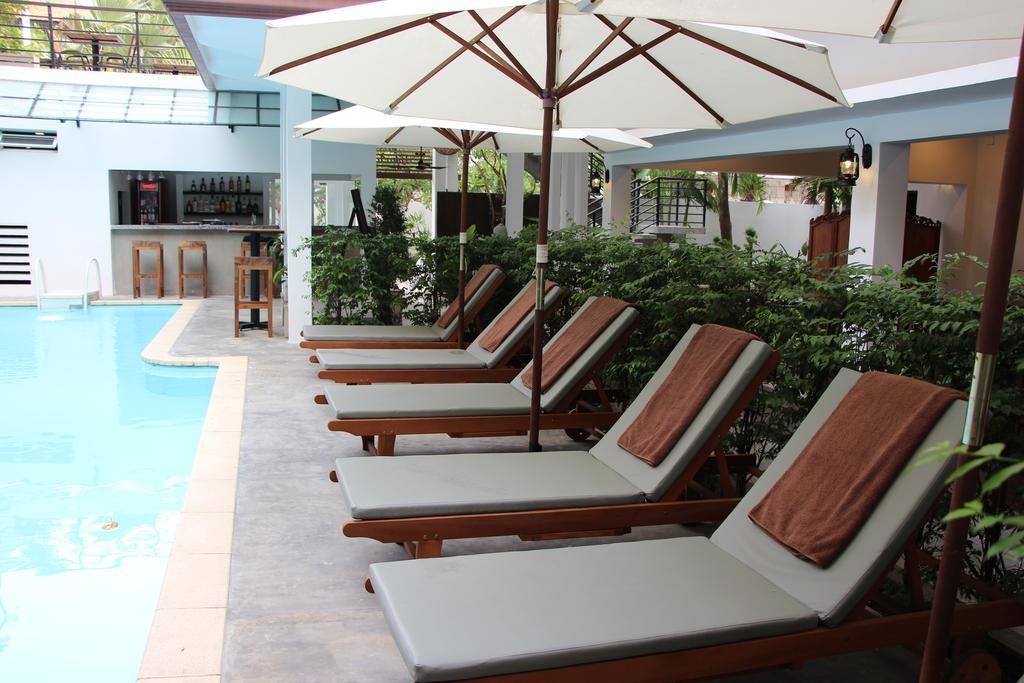 Palm Tree Boutique Hotel Phnom-Penh Buitenkant foto