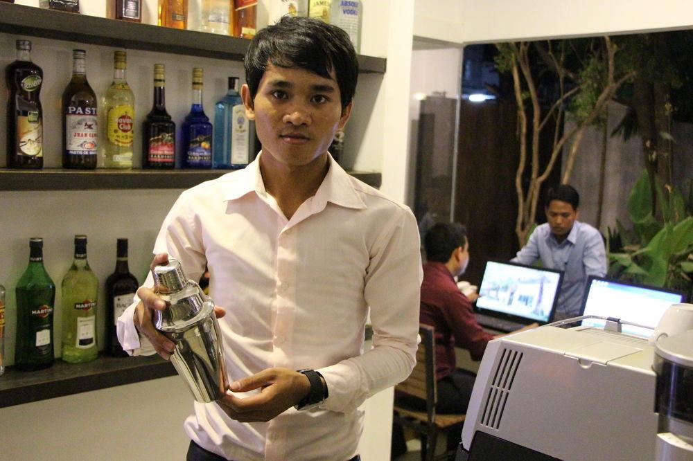 Palm Tree Boutique Hotel Phnom-Penh Buitenkant foto