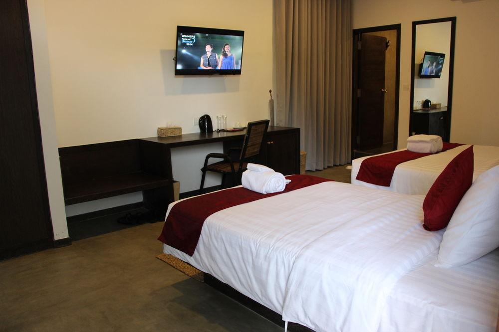 Palm Tree Boutique Hotel Phnom-Penh Buitenkant foto