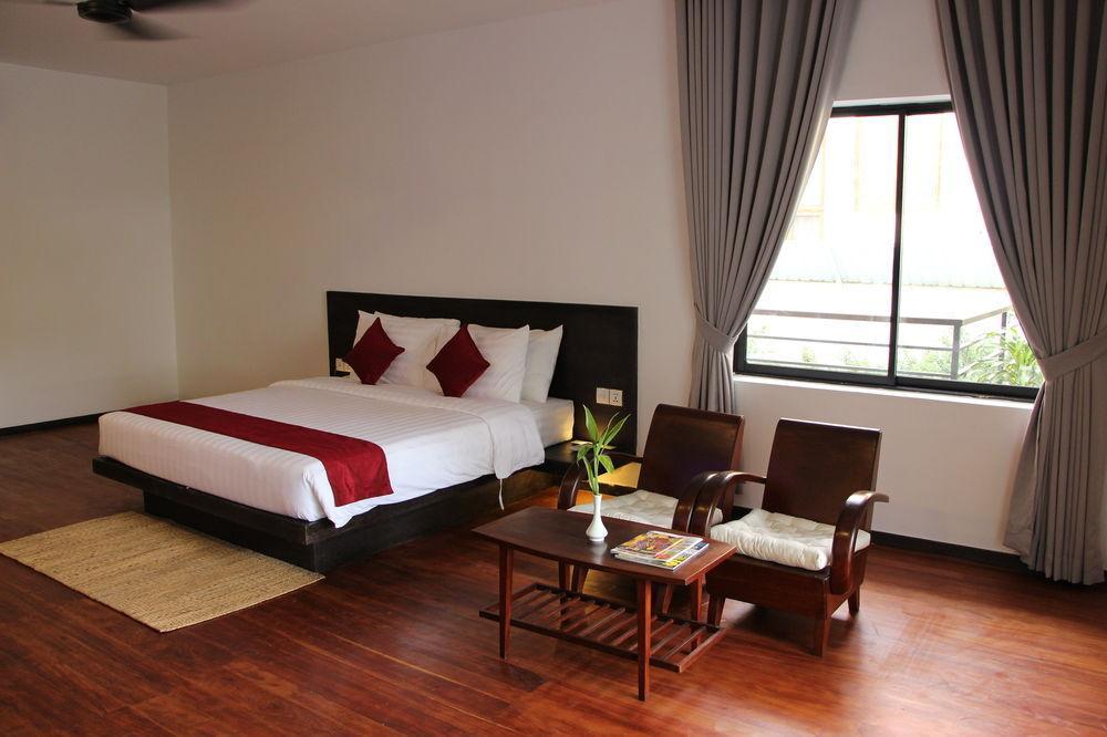 Palm Tree Boutique Hotel Phnom-Penh Buitenkant foto