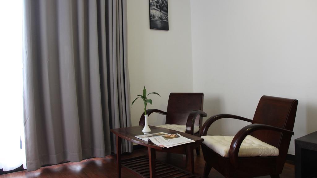 Palm Tree Boutique Hotel Phnom-Penh Buitenkant foto