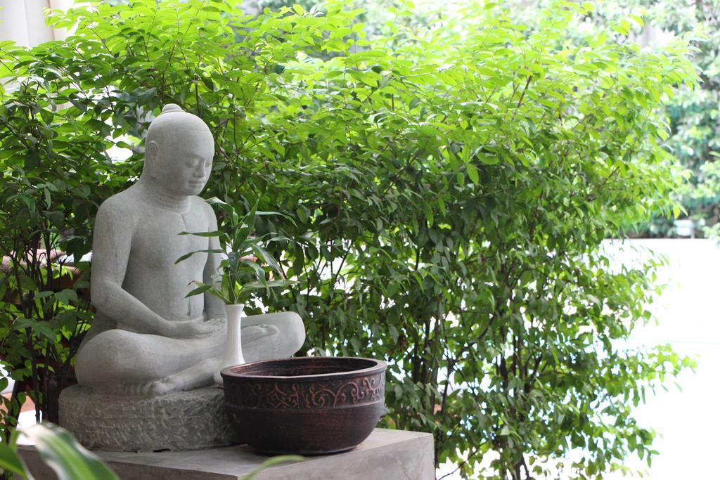 Palm Tree Boutique Hotel Phnom-Penh Buitenkant foto
