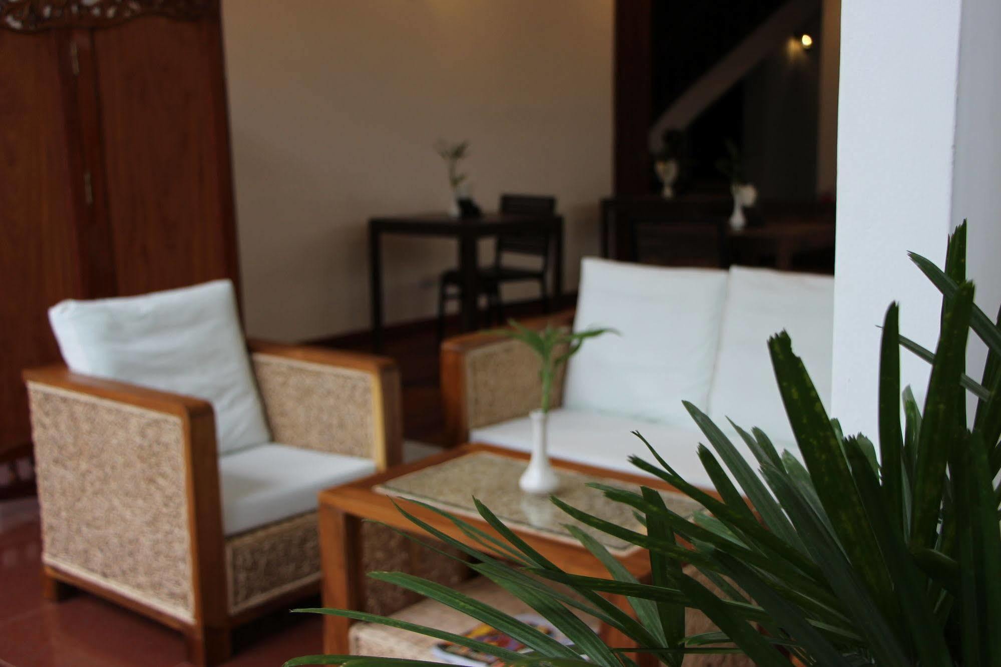 Palm Tree Boutique Hotel Phnom-Penh Buitenkant foto