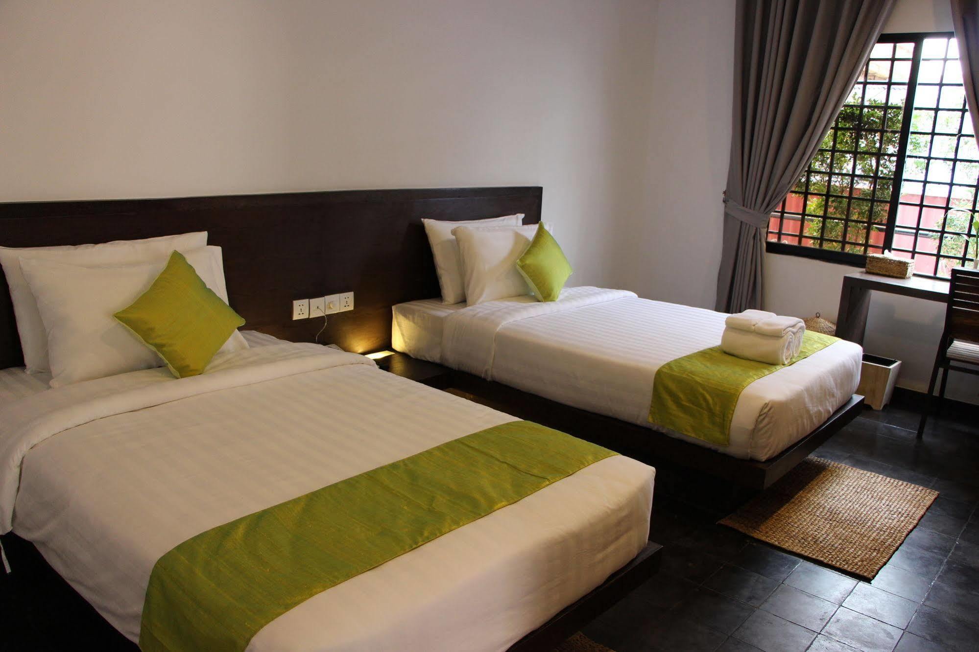Palm Tree Boutique Hotel Phnom-Penh Buitenkant foto