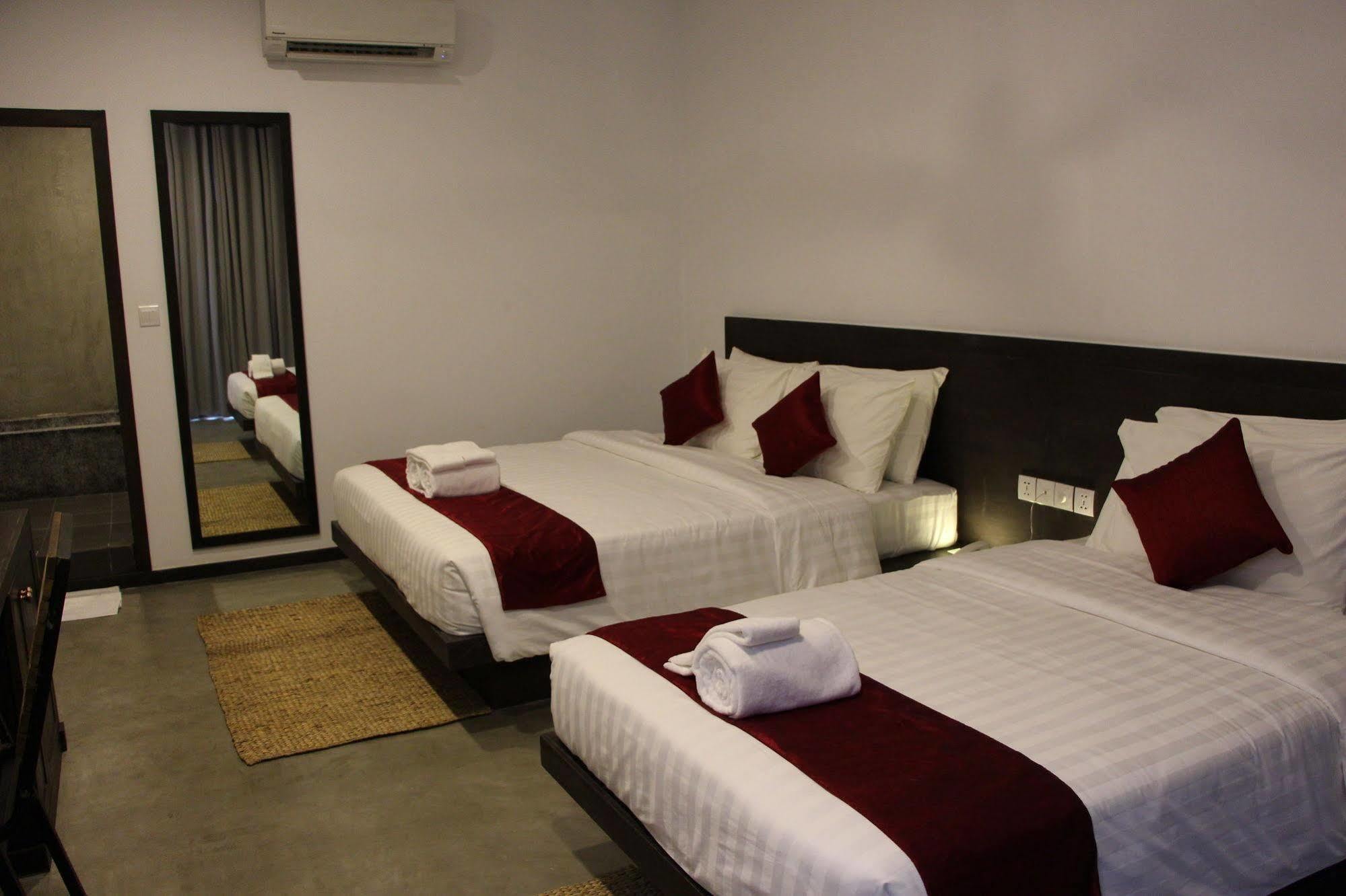 Palm Tree Boutique Hotel Phnom-Penh Buitenkant foto