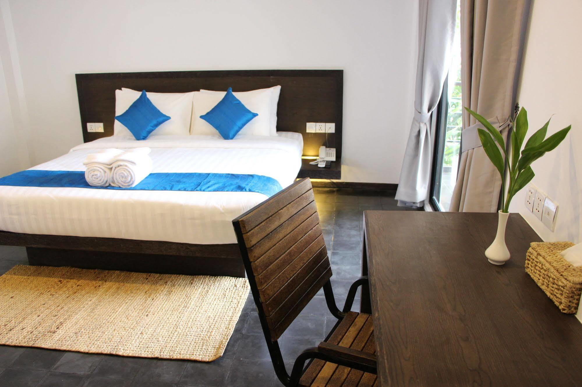 Palm Tree Boutique Hotel Phnom-Penh Buitenkant foto