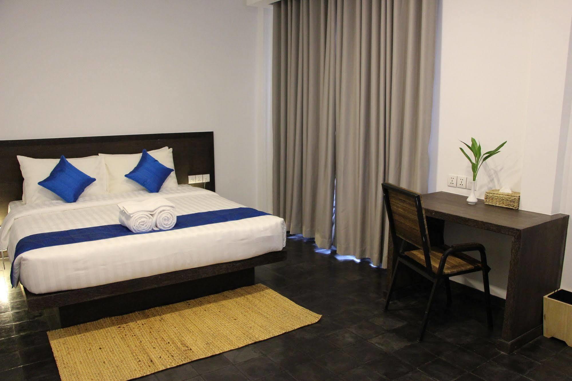 Palm Tree Boutique Hotel Phnom-Penh Buitenkant foto